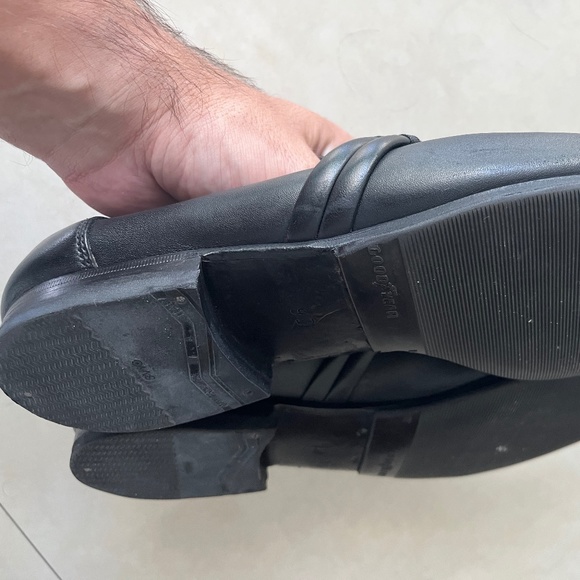 Gucci black leather loafers  men\'s size 9B 9.5US main image 8